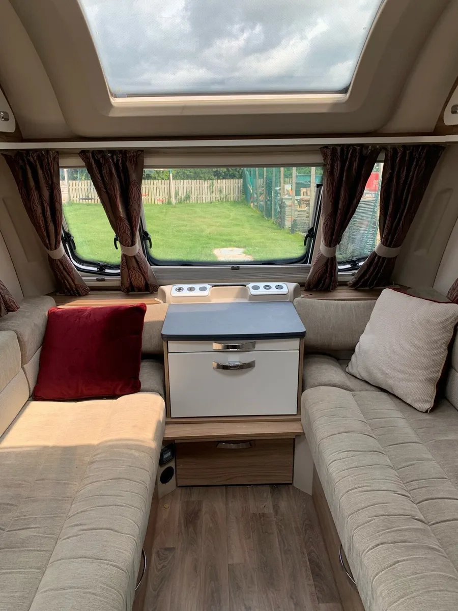Caravan - Image 3