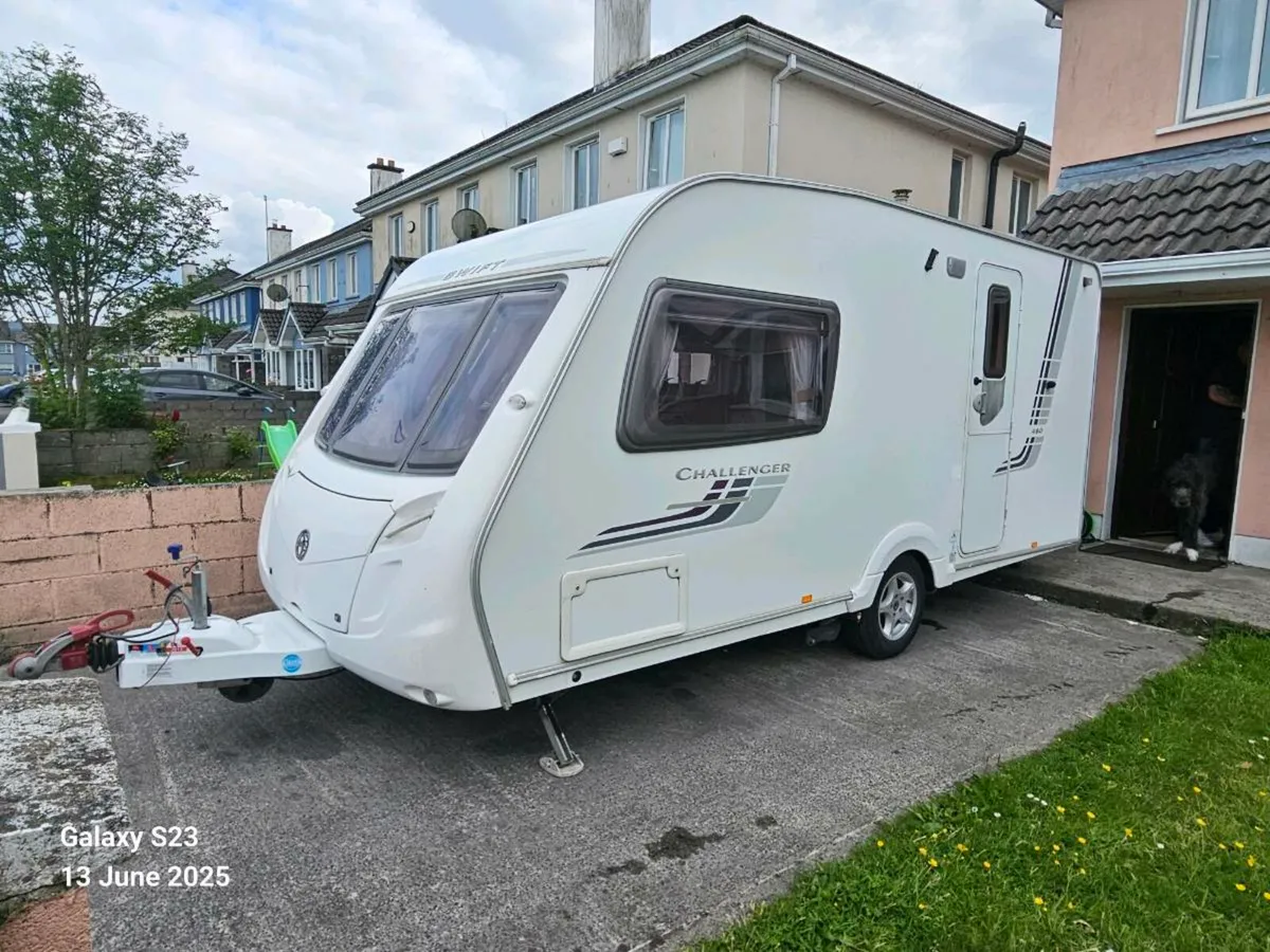 Swift Challenger 480 - Image 1