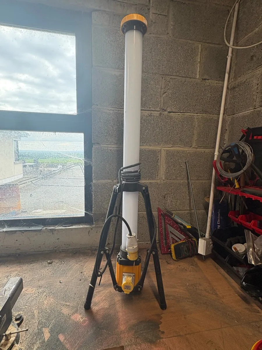 Construction lamp - Image 1