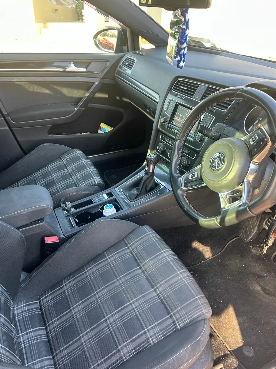 Volkswagen Golf 2014 - Image 4