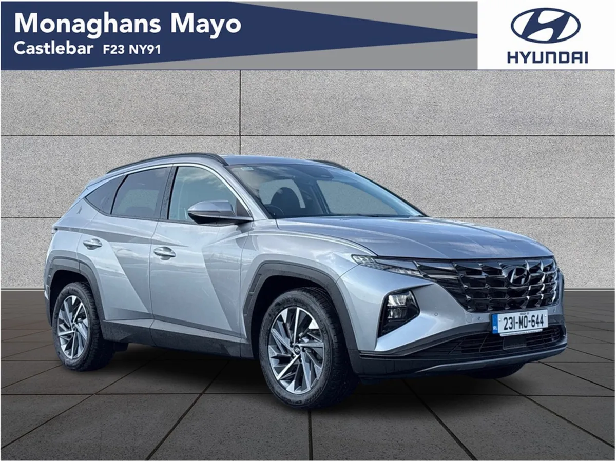 Hyundai Tucson EXECUTIVE PLUS 1.6 DIESEL 5DR - Image 1