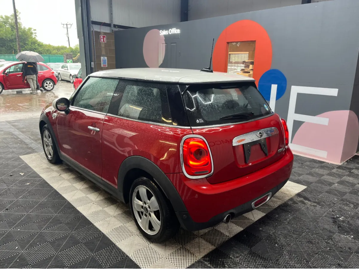 Mini Cooper MINI COOPER AUTOMATIC 1.5 DIESEL / 73k - Image 4