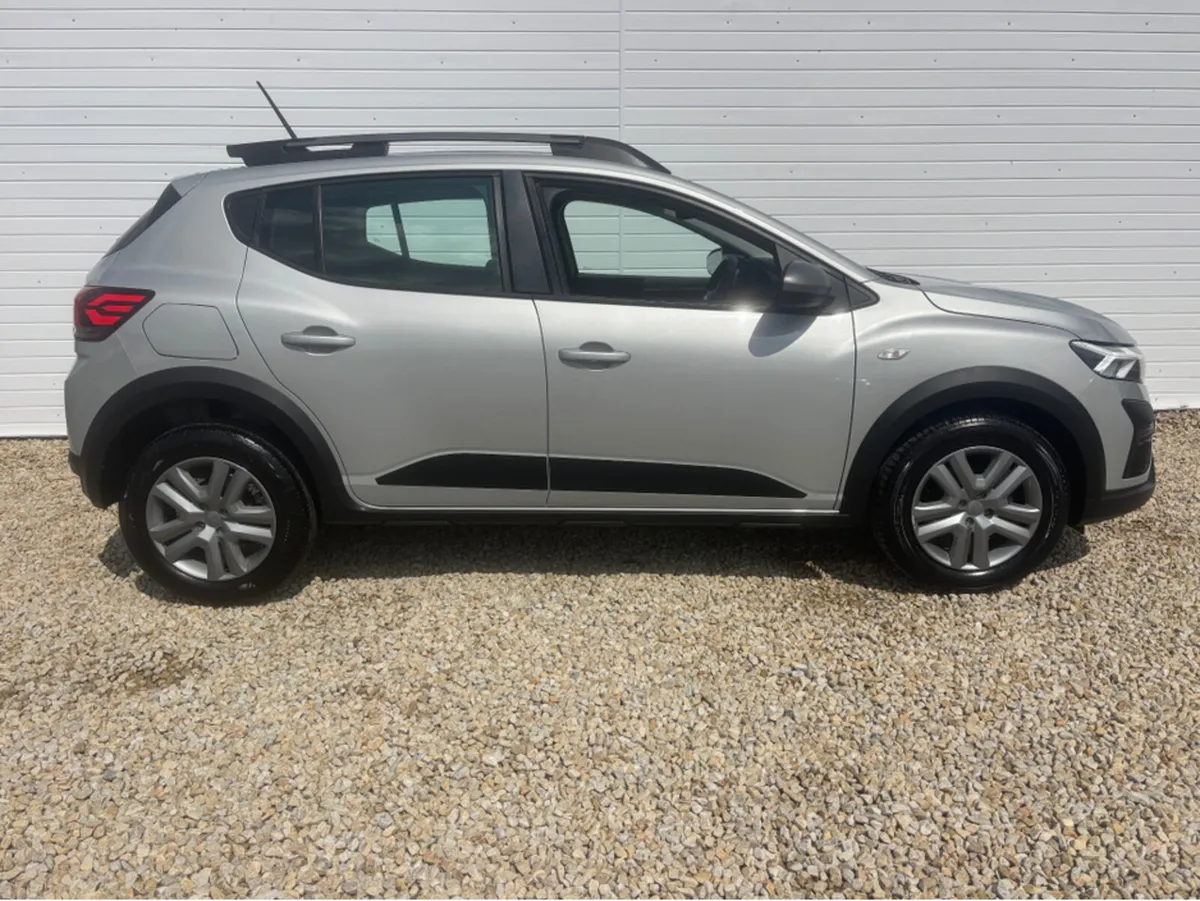 Dacia Sandero STEPWAY EXPRESSION TCE 90 NBI - Image 2