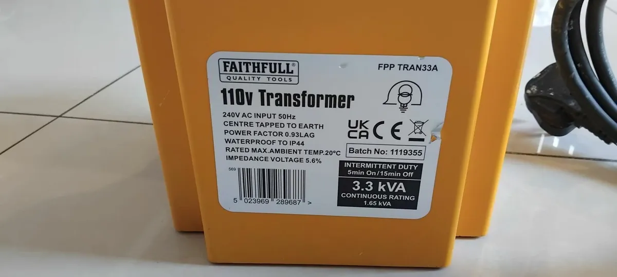 Faithfull 3.3kVA Dual Socket Transformer - Image 4