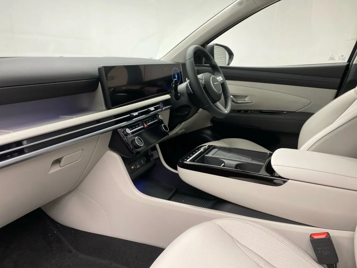 Hyundai Tucson Tucson FL 2WD Platinum Phev Auto - Image 3