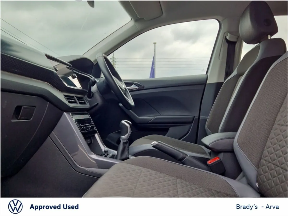 Volkswagen T-Cross R-line 1.0 TSI 110HP M6F - Image 4