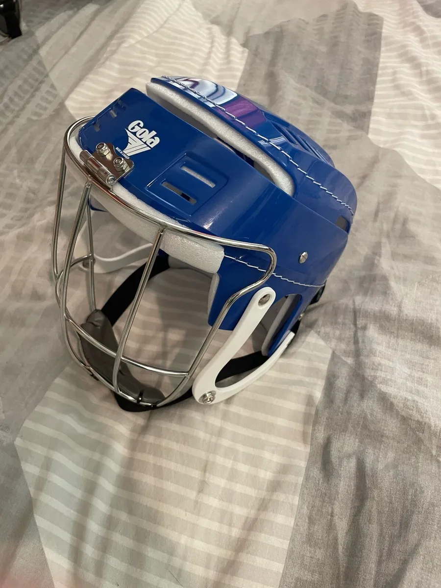 Gola hurling helmets - Image 2