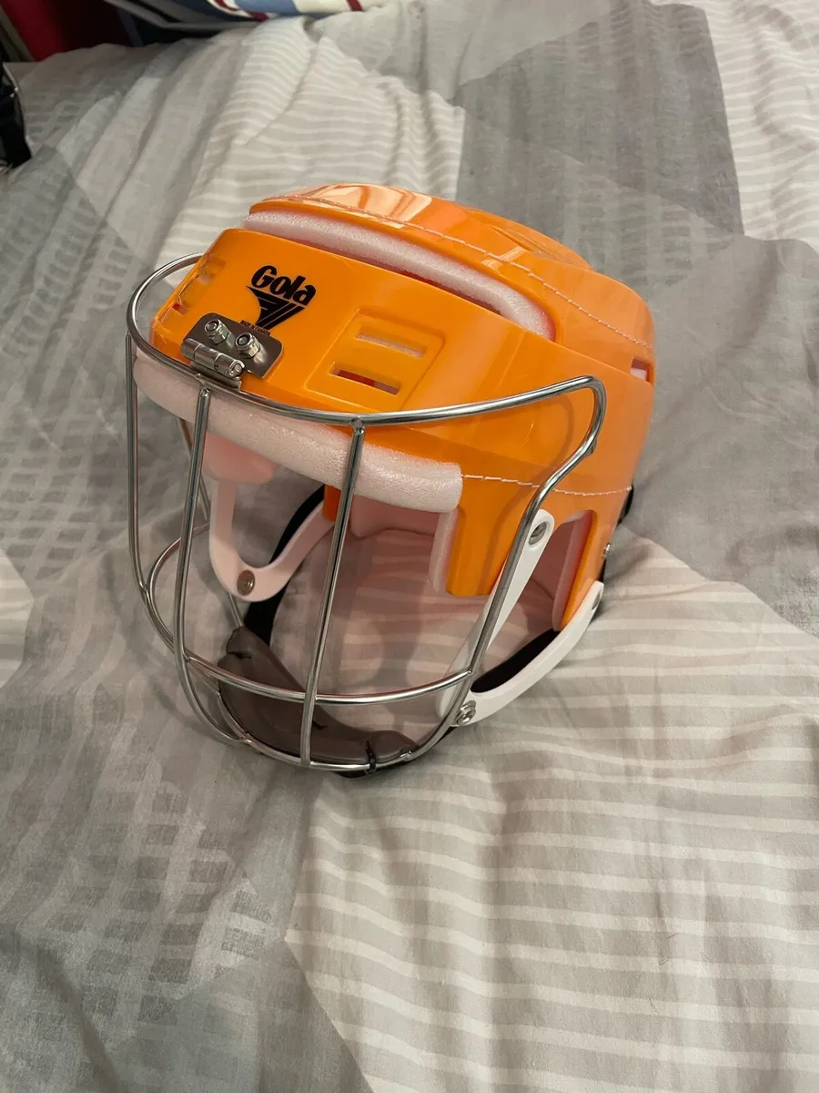 Gola hurling helmets - Image 3