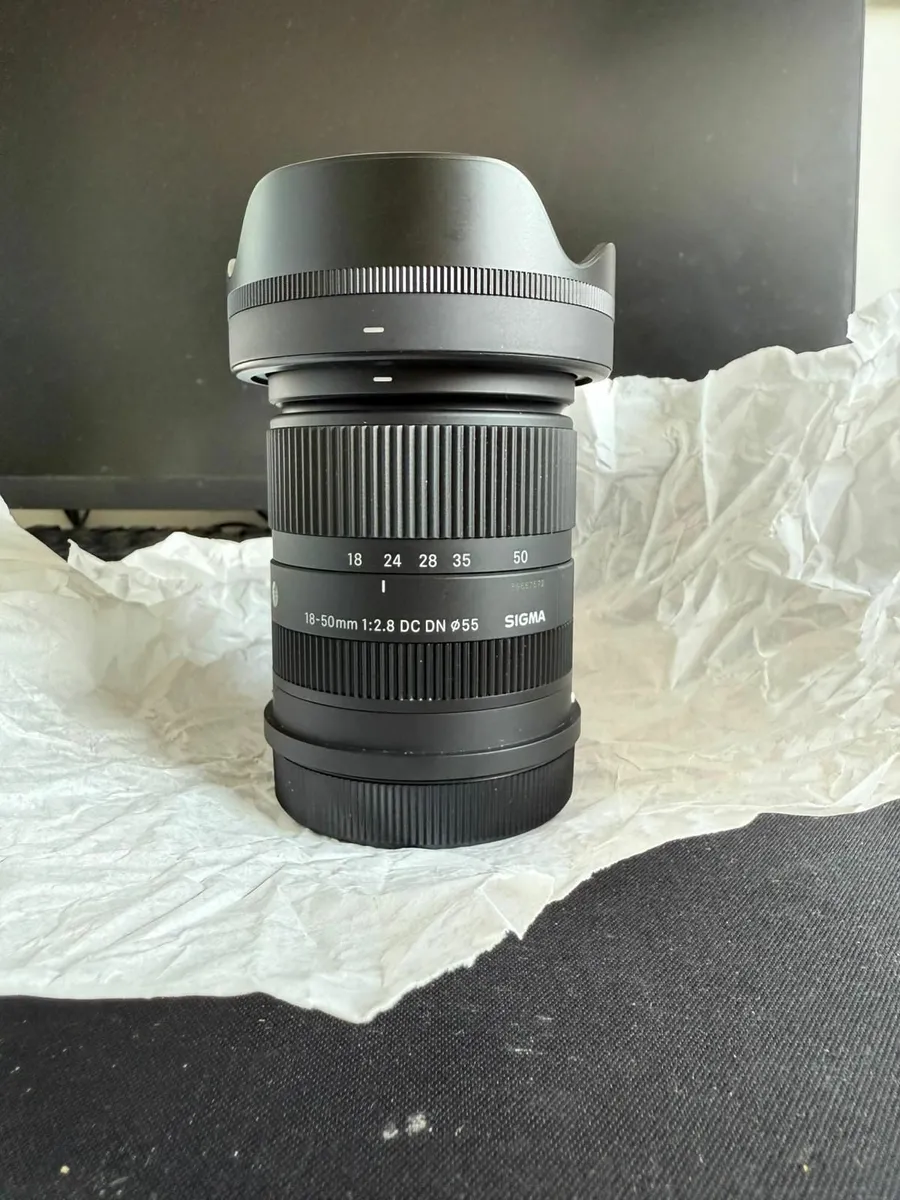 Sigma 18-50mm f2.8 L-mount - Image 1