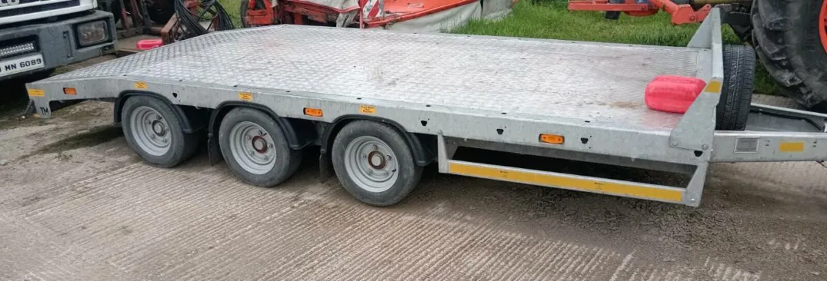 Trailer - Image 1