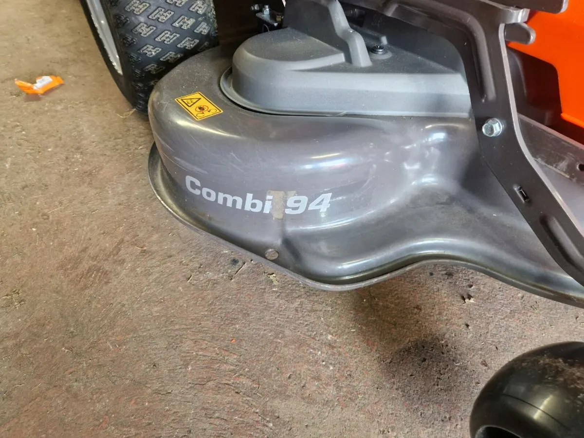 Husquvana lawnmower for sale - Image 4
