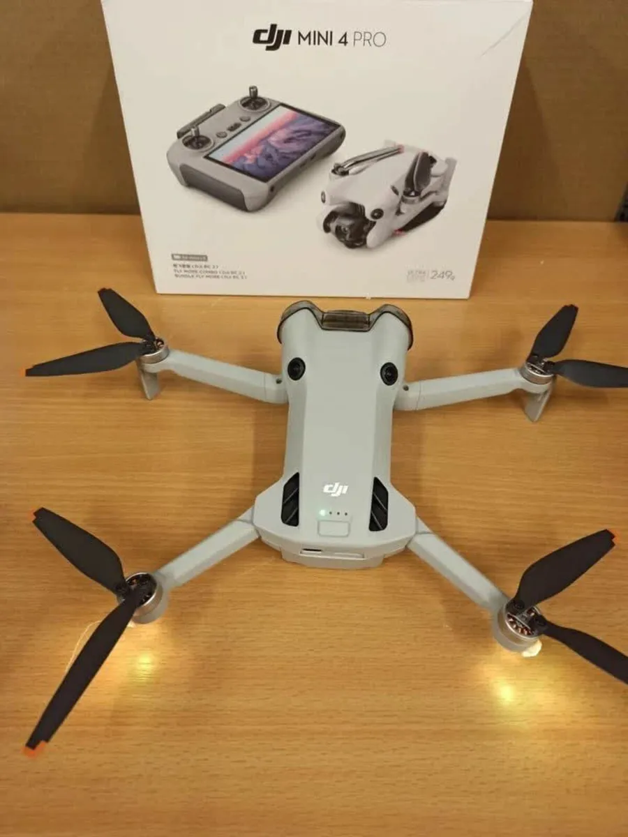 DJI Mini 4 Pro Fly More Combo - Image 2