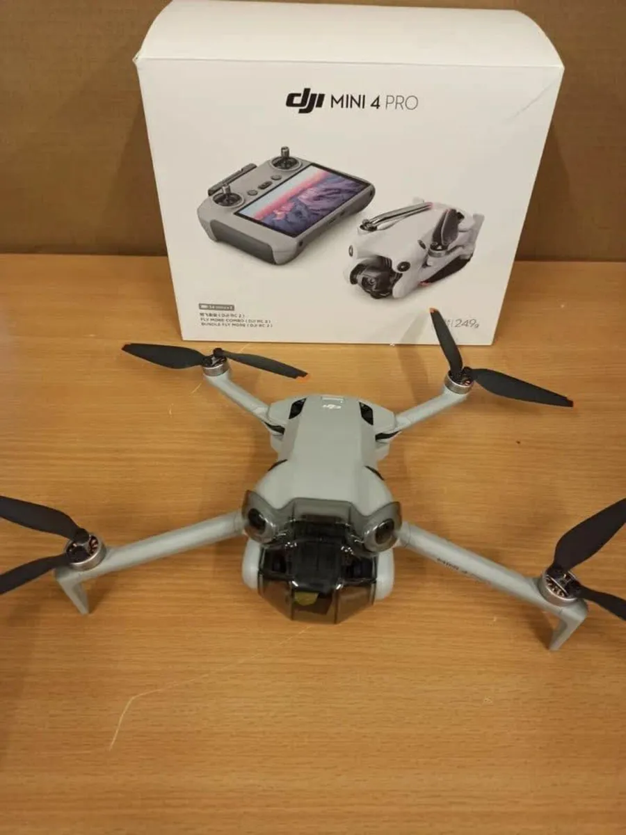 DJI Mini 4 Pro Fly More Combo - Image 3