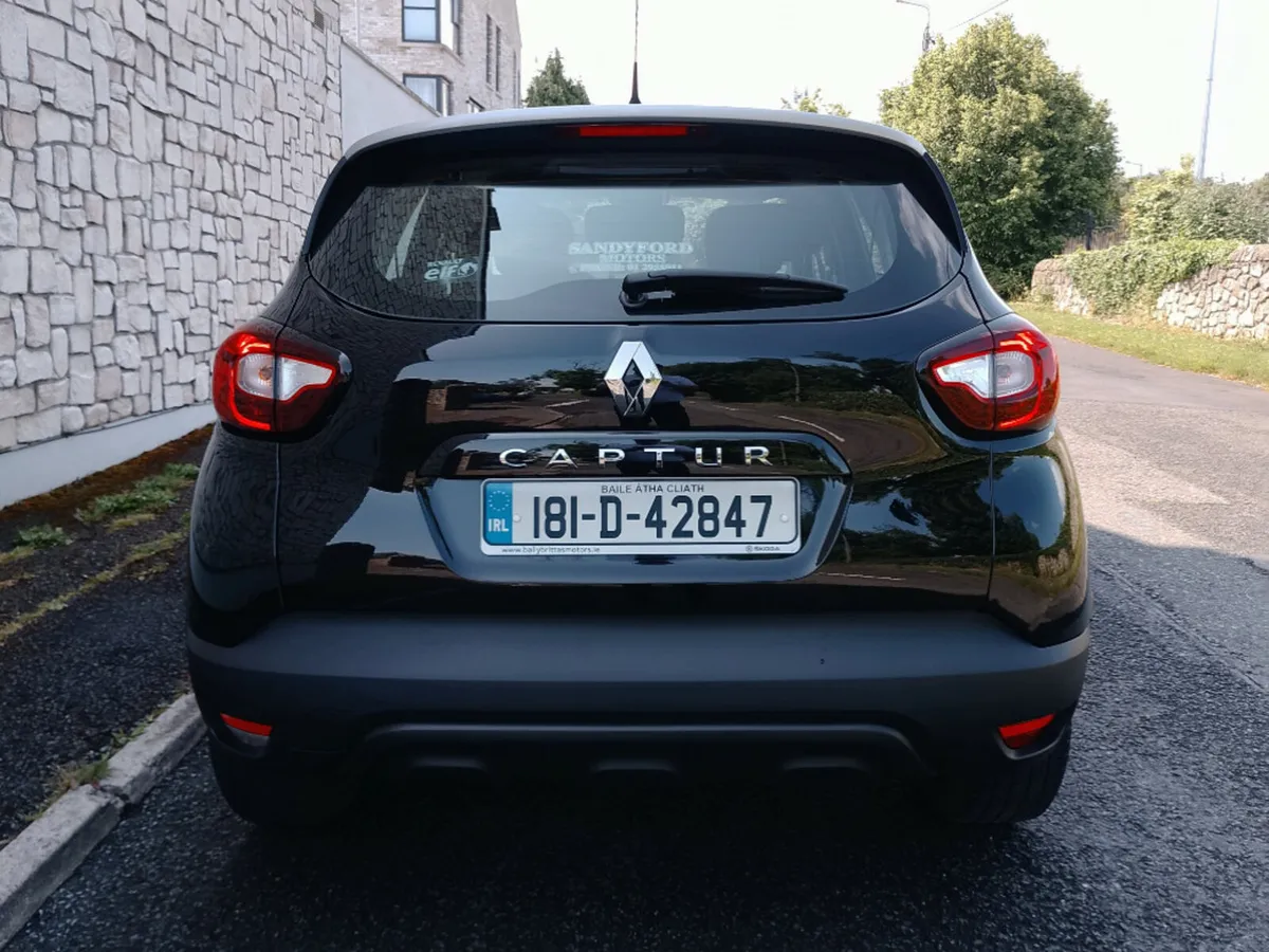 Renault Captur Dynamique NAV TCE 90 P 4DR - Image 4