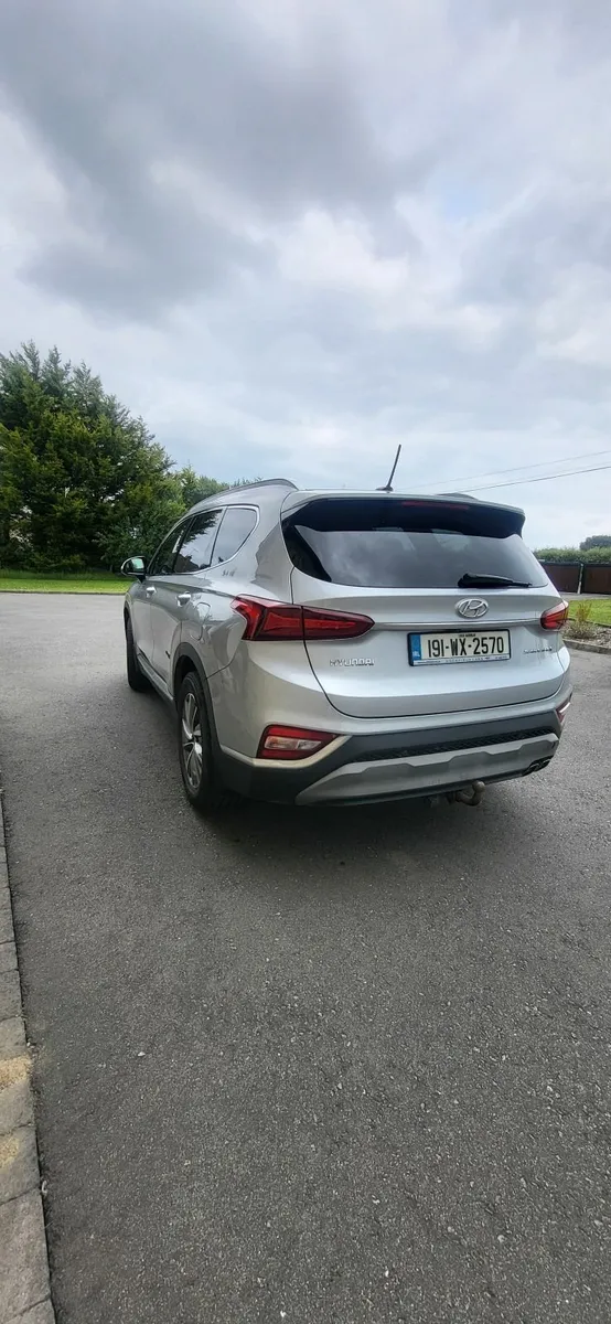 Hyundai Santa Fe 2019 - Image 4