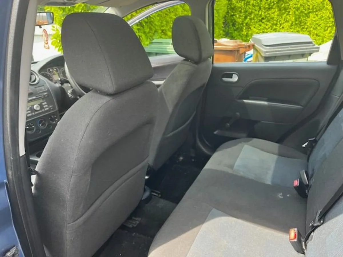 Ford Fiesta 2006 - Image 2
