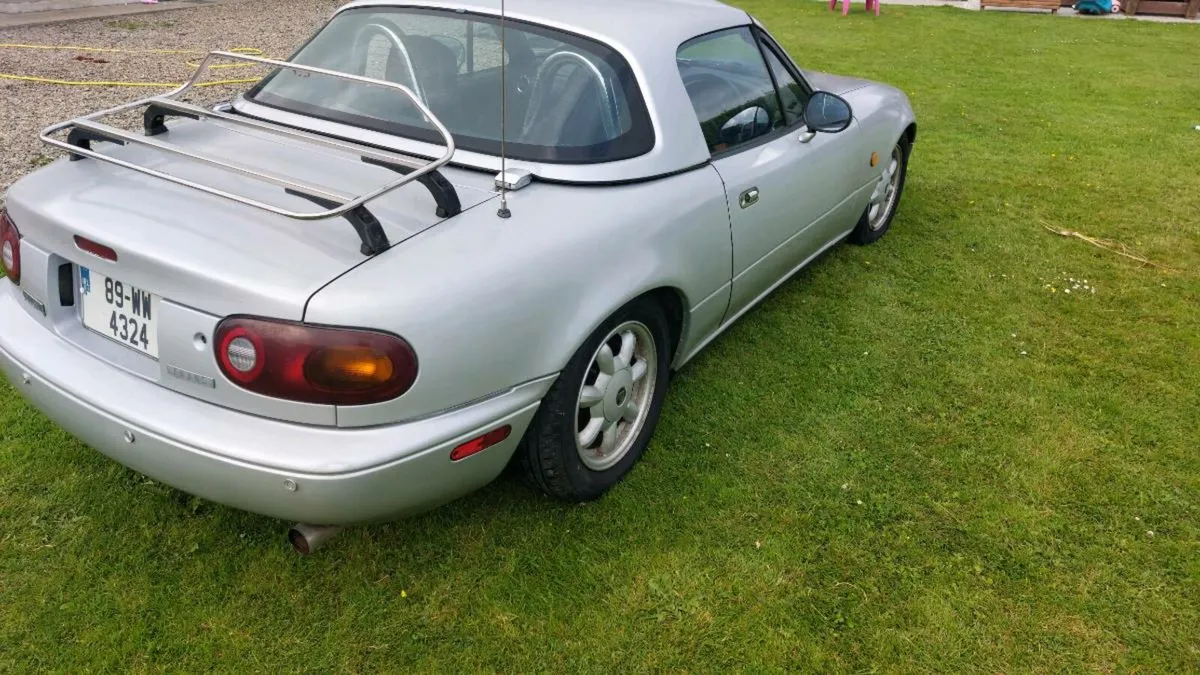 Car - Image 3