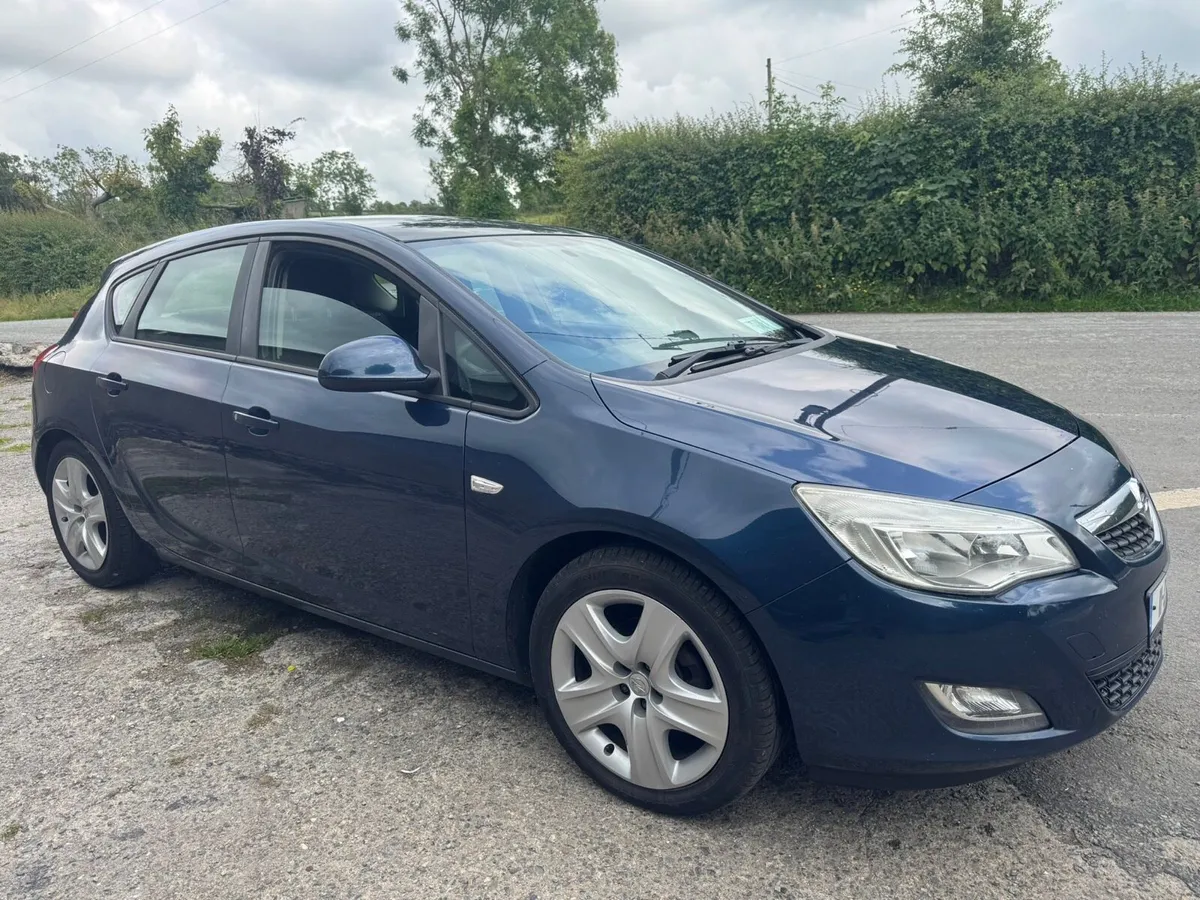 2011 Astra 1.3cdti new nct €2950 - Image 2