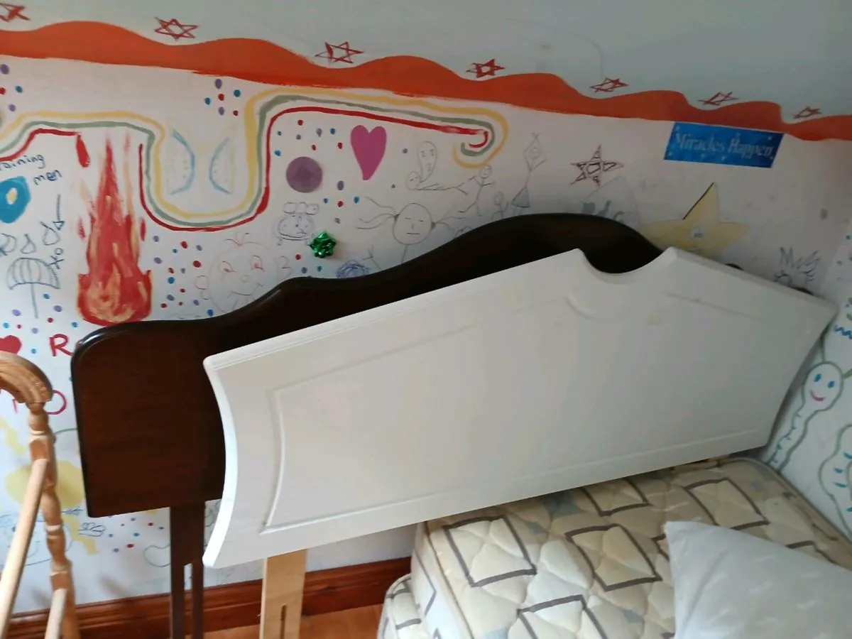 Two headboards - Image 1
