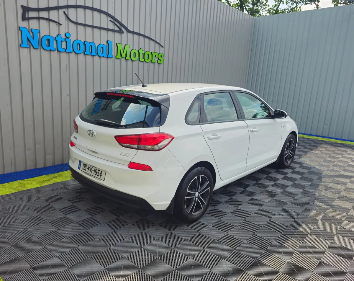2019 Hyundai i30 Classic 1.6 Crdi Diesel - Image 3