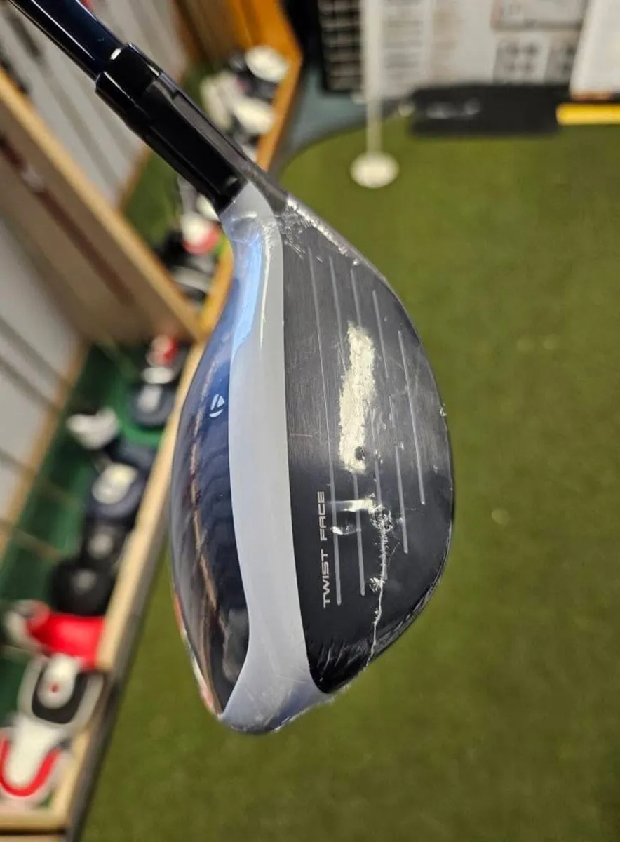 Brand New Taylormade Sim2 Max 5 Wood - Image 4