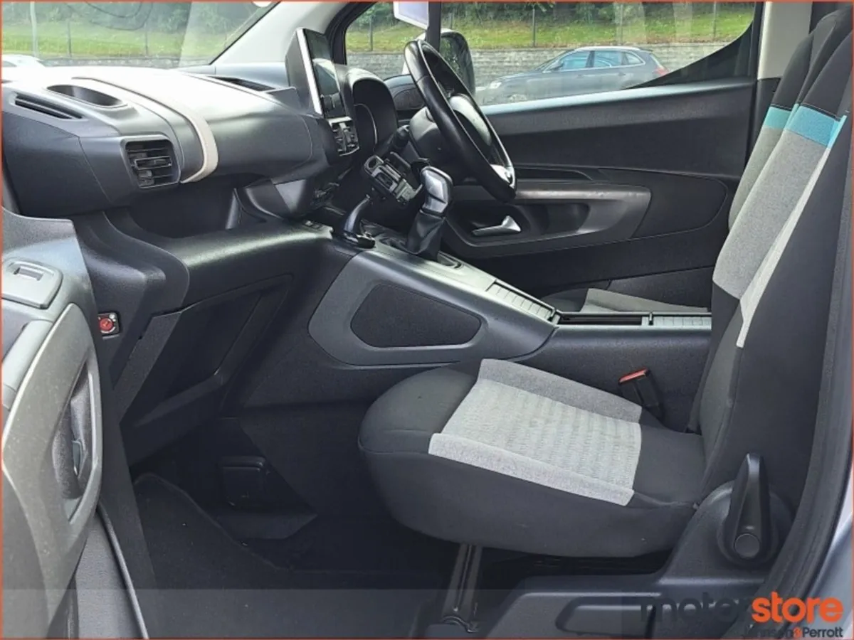 Citroen Berlingo Feel Bluehdi 100 S S 5MT XL (5 S - Image 4