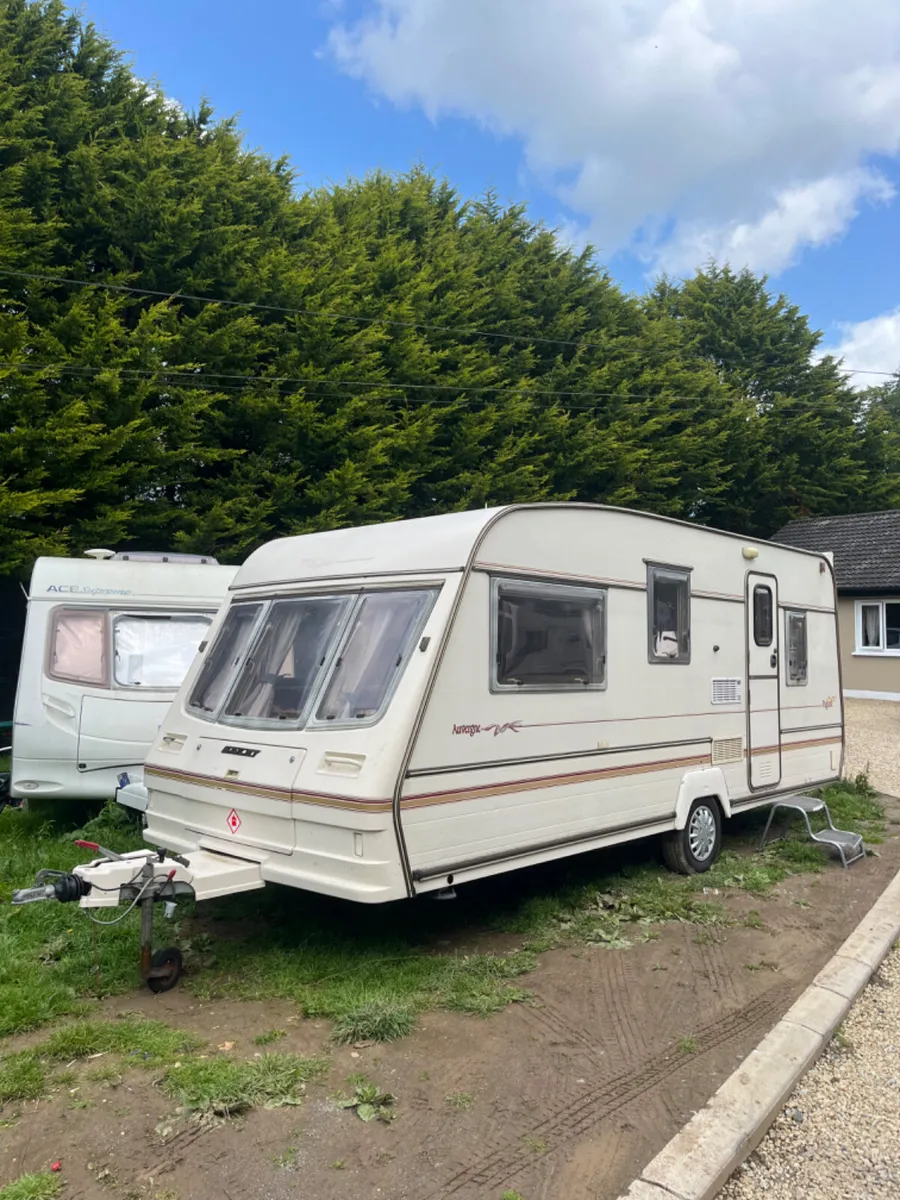 Bailey Pageant 5 Berth Caravan For Sale - Image 1