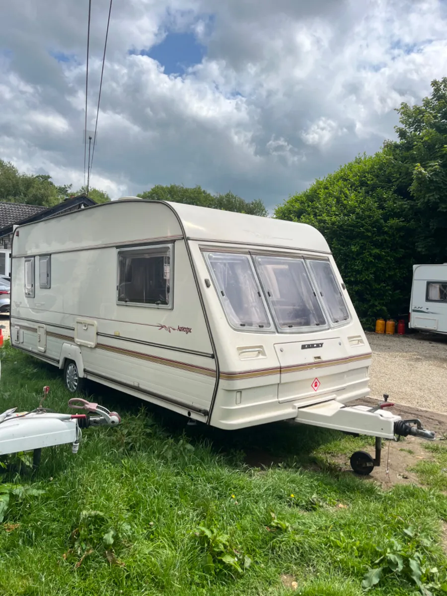 Bailey Pageant 5 Berth Caravan For Sale - Image 3