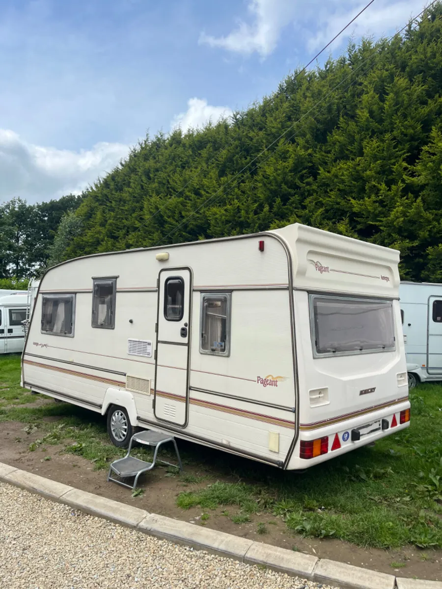 Bailey Pageant 5 Berth Caravan For Sale - Image 2