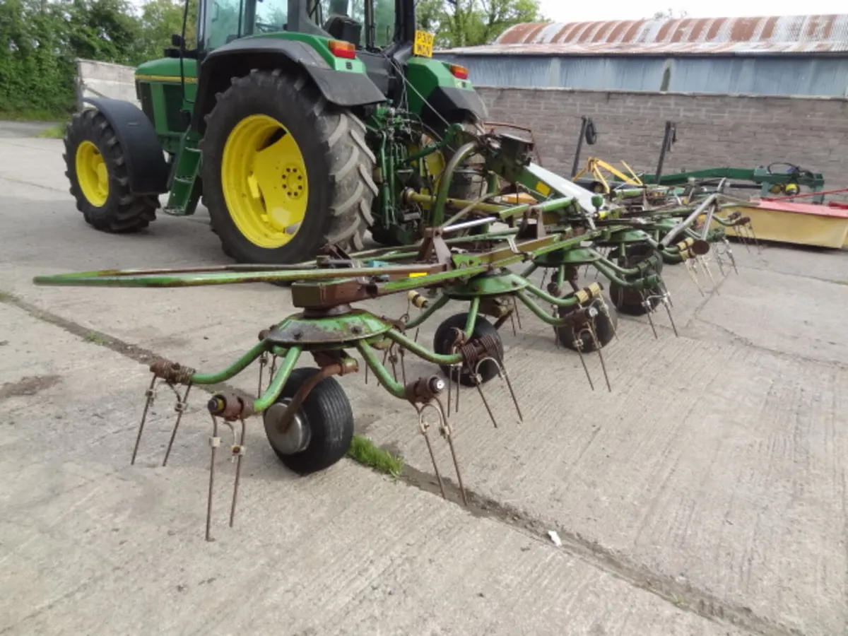 Krone 6 Rotor Tedder - Image 3
