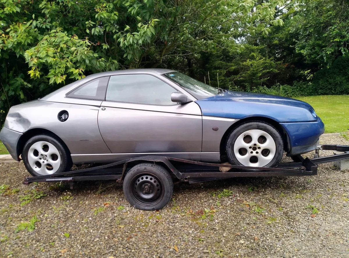 Alfa Romeo GTV 2000 - Image 2