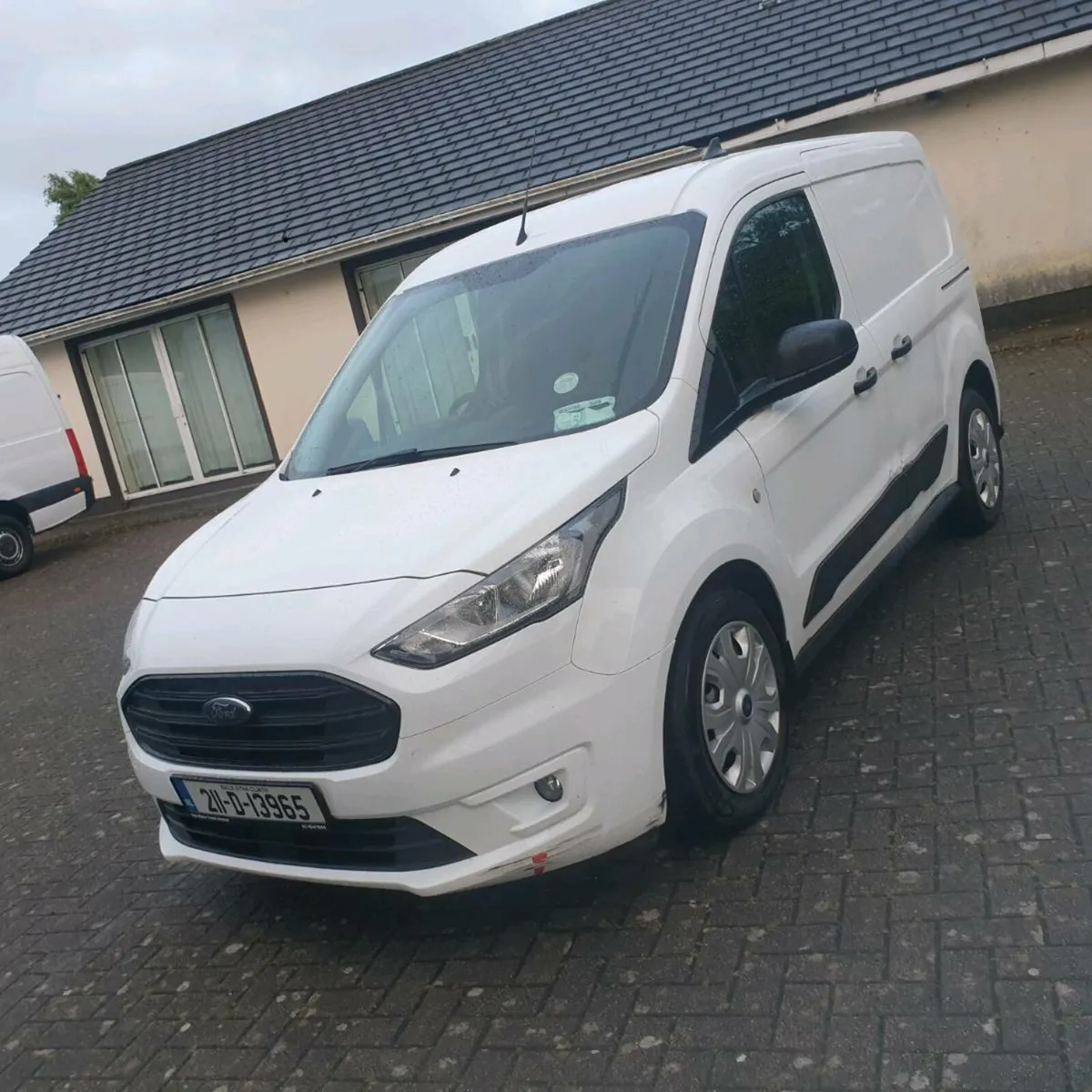 211 Ford Transit Connect Trendline 120PS 3 - Image 3