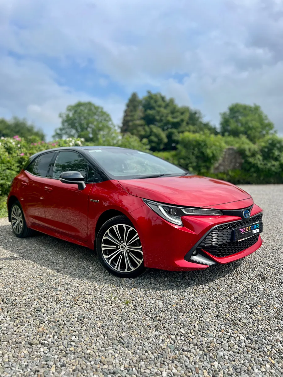 2020 Toyota Corolla 1.8Luna sport Hybrid Automatic - Image 1