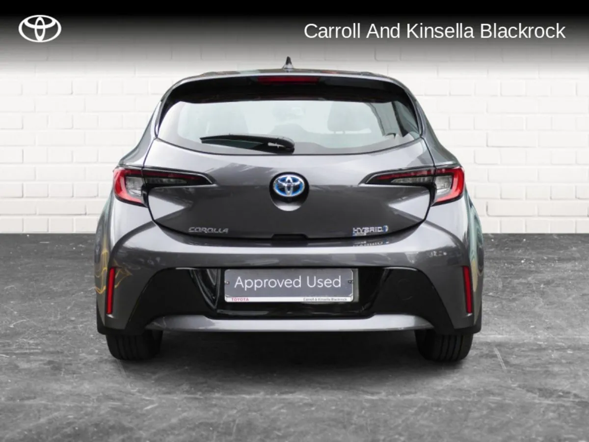 Toyota Corolla Hybrid Luna HB - Image 4