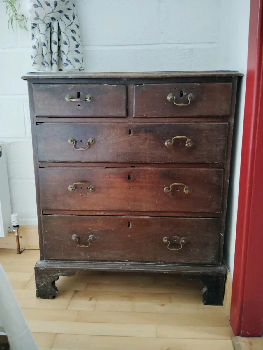 Wooden chest of drawers small - Image 1