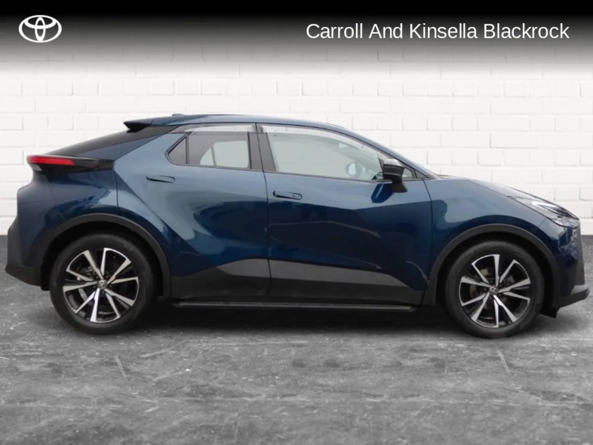 Toyota C-HR Hybrid Sport - Image 3