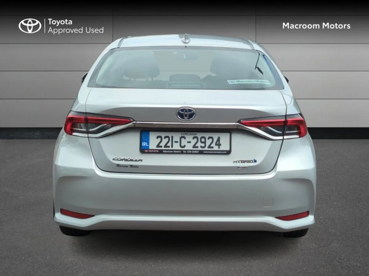 Toyota Corolla 1.8 Litre Hybrid - Image 4