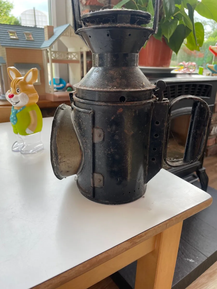 Old  railway lamp - Image 1