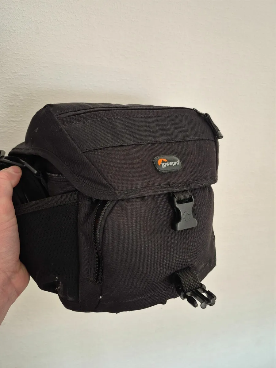 Nikon D60 plus 18-55mm lens and lowepro bag - Image 1