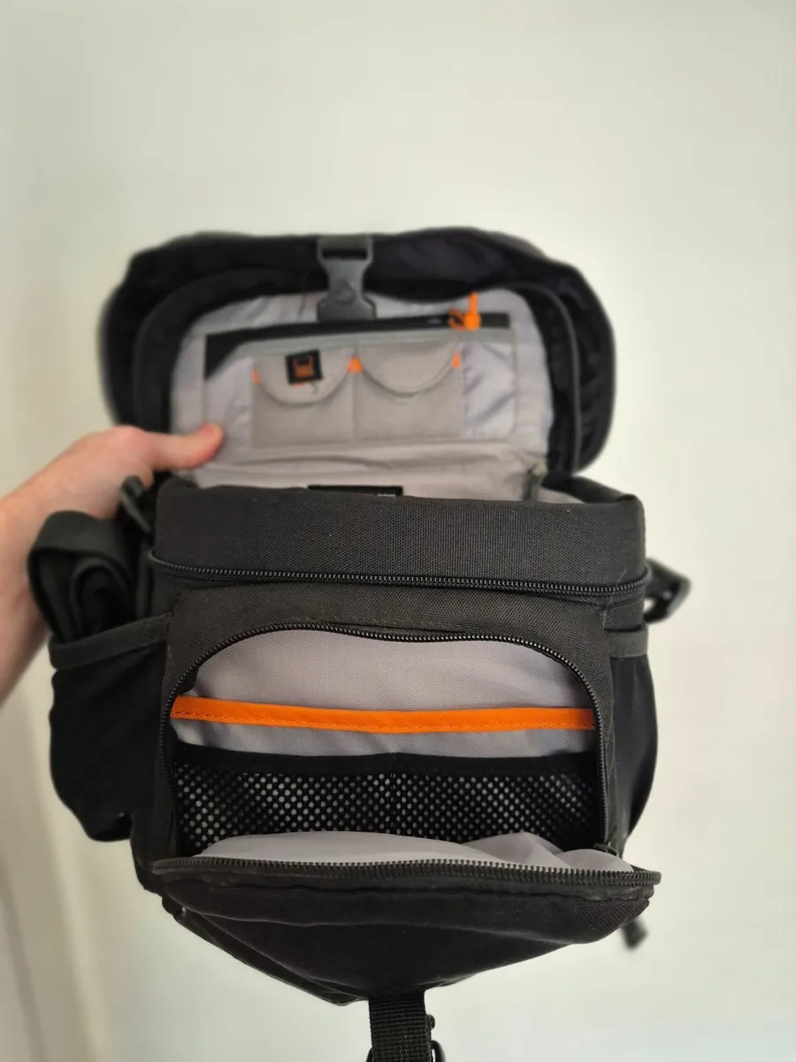 Nikon D60 plus 18-55mm lens and lowepro bag - Image 2
