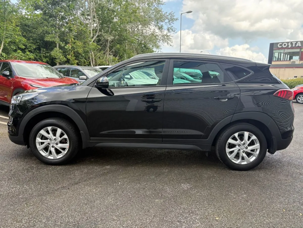 Hyundai Tucson 1.6 Petrol Executive - Image 4