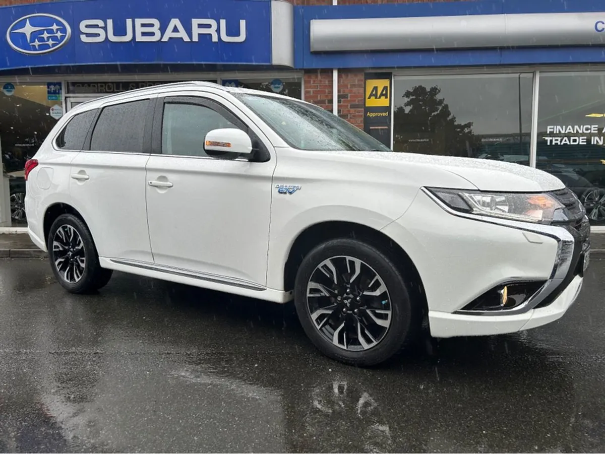 Mitsubishi Outlander 2.0 Gx3h  4wd- Hybrid Low Mi - Image 1