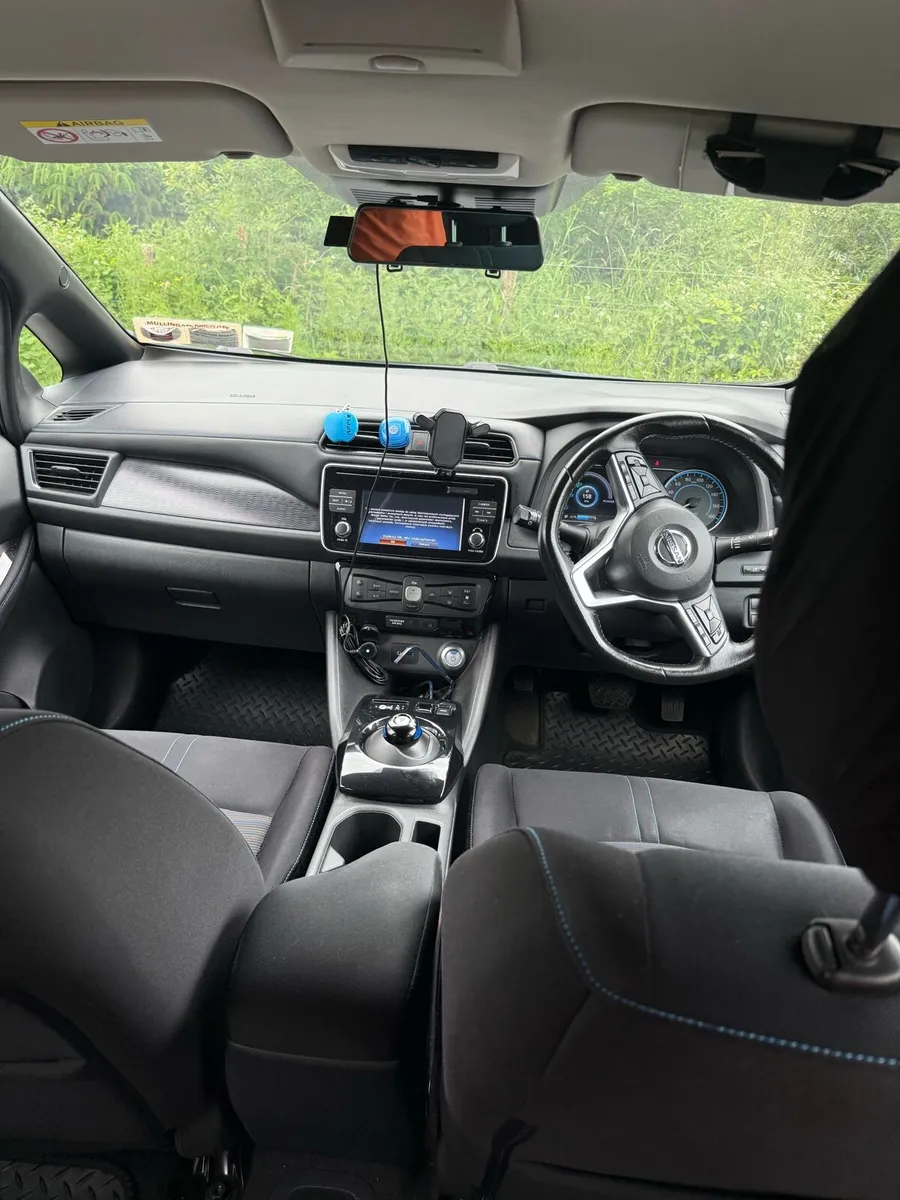 Nissan Leaf 40 KWh SV - Image 4