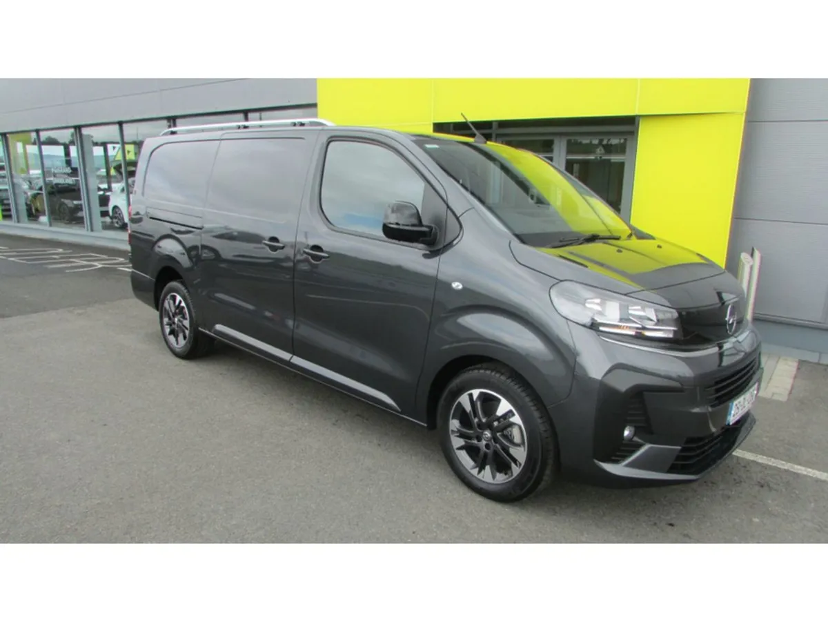 Opel Vivaro Sportive D-turbo 120PS - Image 1