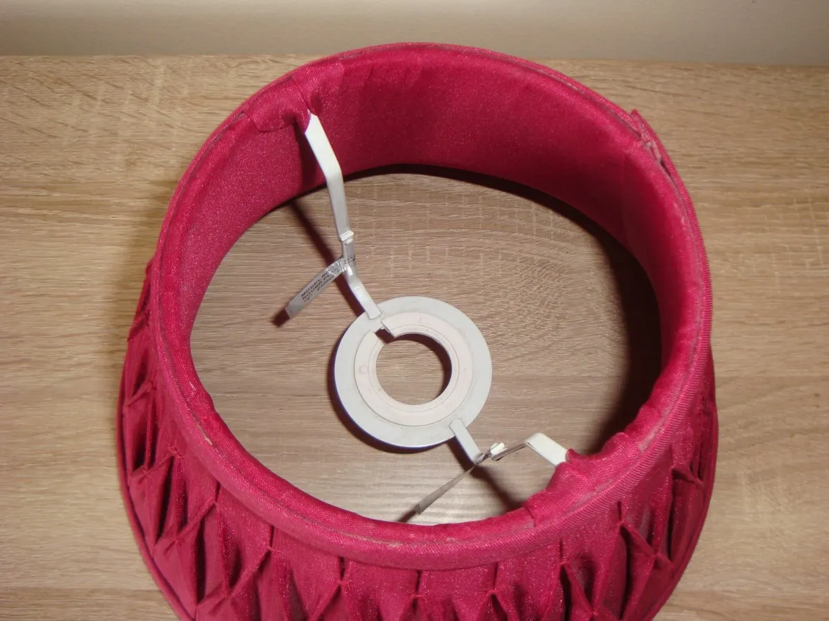 Burgundy red wine fabric lamp shade - Image 2