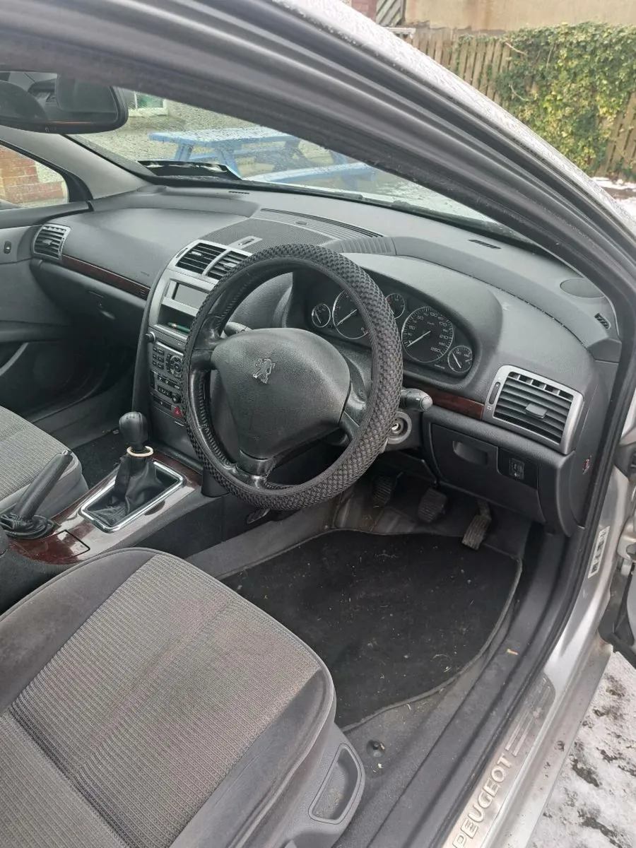 Car - Image 2