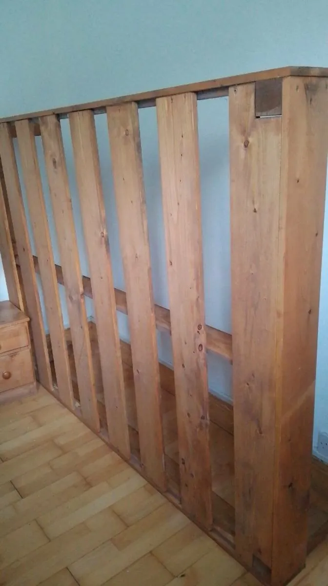 Wooden bed frame - Image 1