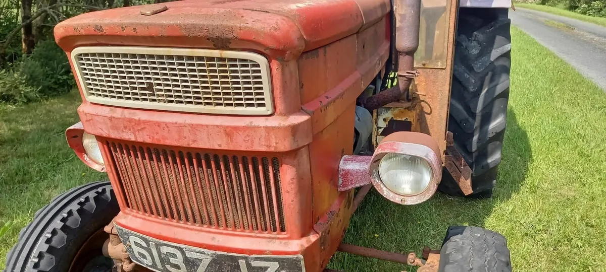 Universal  445 original irish tractor with Duncan - Image 2