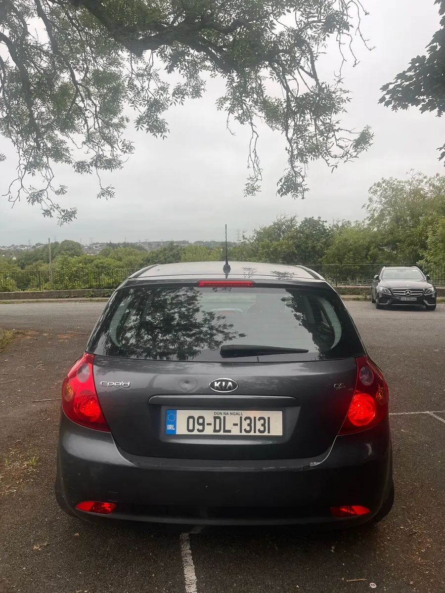 Car - Image 3