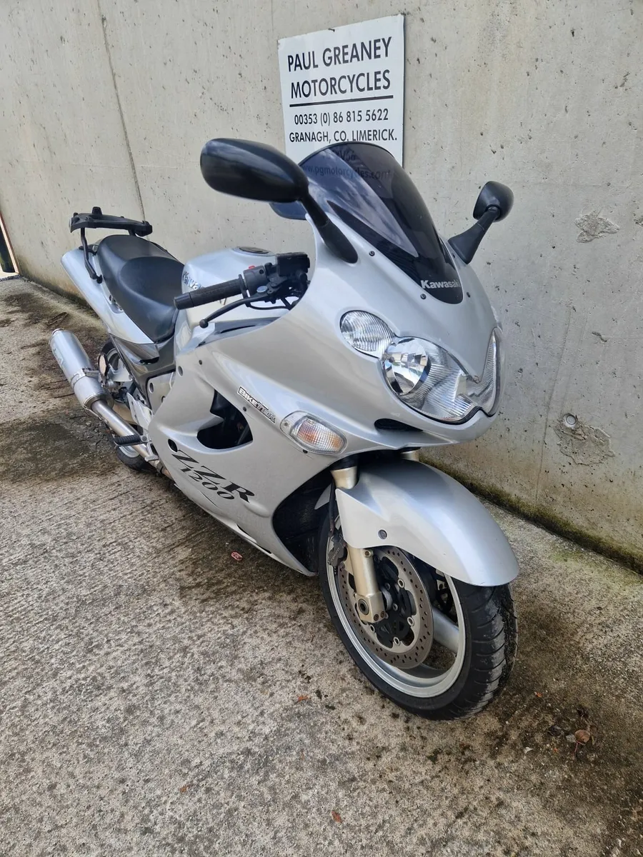 Kawasaki  ZZR 1200.   2002 - Image 2